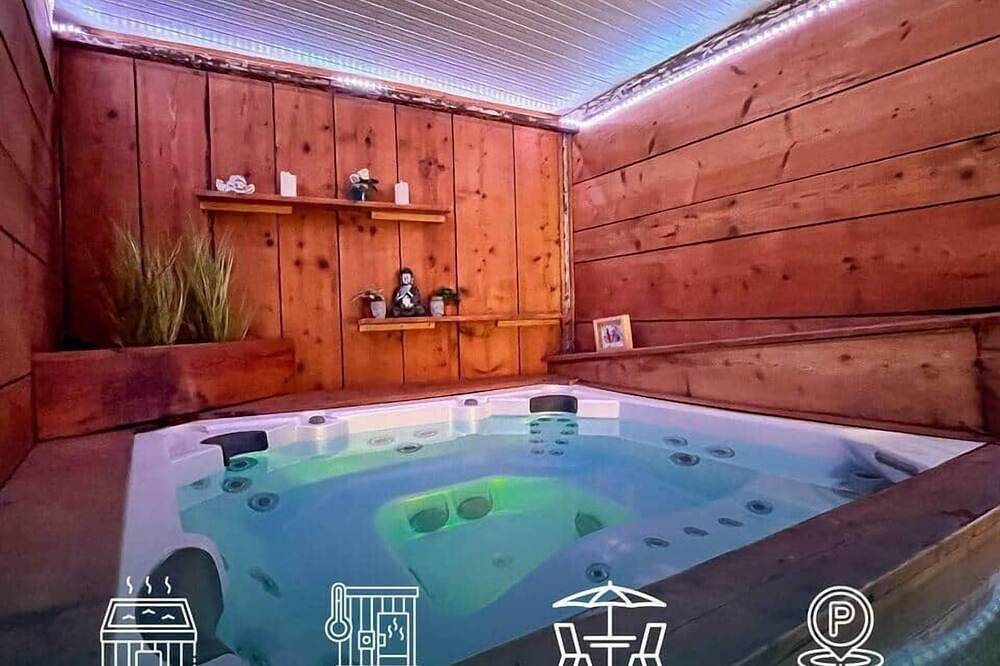 Entire apartment, Escape: Jacuzzi & Sauna in Tassin-la-Demi-Lune, Rhône