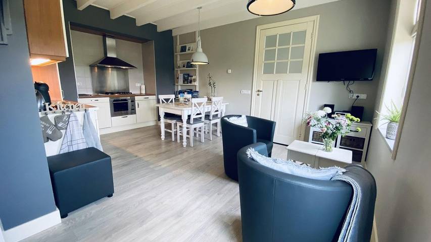 Ferienhaus für 2 Personen, mit Terrasse und Balkon/Terrasse in Oostkapelle - 4