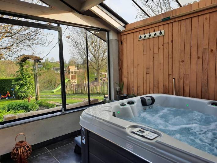 B&b voor 2 personen, with Terras and Whirlpool as well as Tuin and Sauna in Provincie Luxemburg