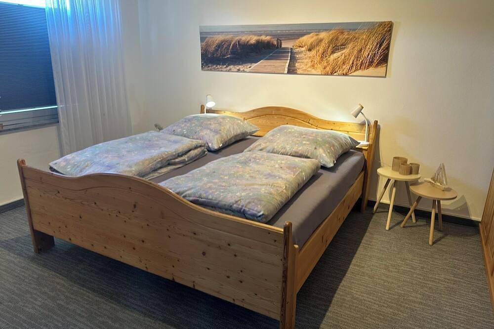 Ganze Wohnung, Geräumige Ferienwohnung mit eigenem Eingang Nähe Kurklinik Bad Oexen in Bad Oeynhausen, Wiehengebirge