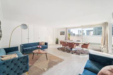 Gîte pour 2 personnes, avec terrasse dans La Défense