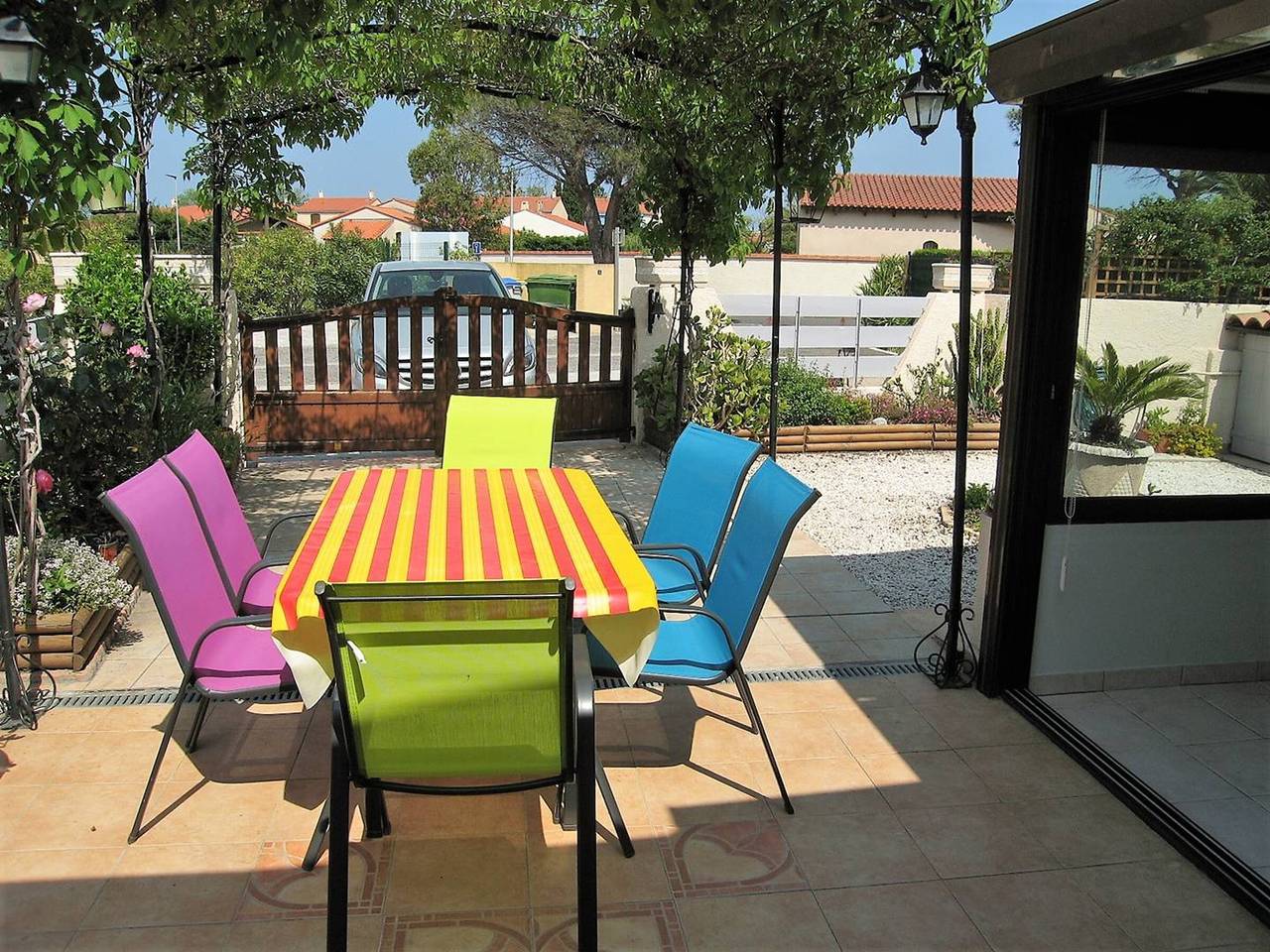 Villa de vacaciones con terraza, clim, jardín, Bbq, cerca de la playa en St. Cyprien in Saint-Cyprien-Plage, Saint-Cyprien