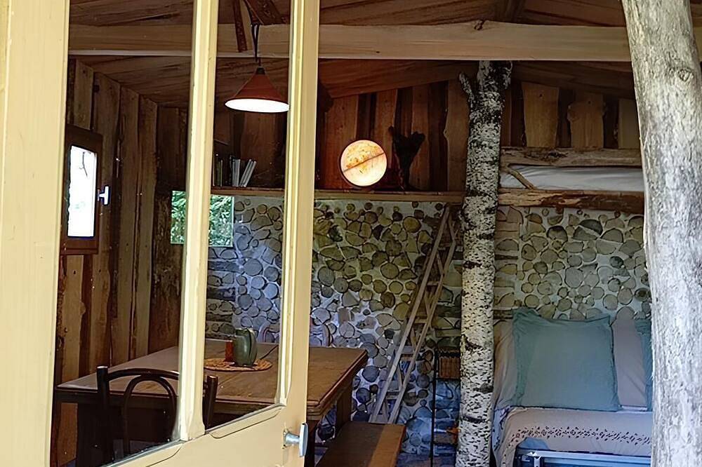 Le campement in Donzy, Nièvre