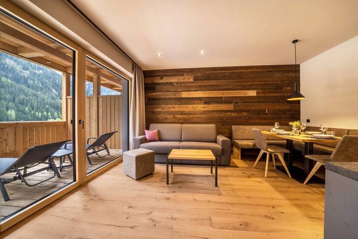 Ganze Wohnung, Ferienwohnung "Seebrunn - Kühberg Alm" mit Bergblick und Seeblick in Kuppelwies, Ulten