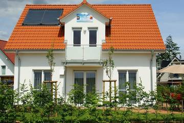 Ferienhaus für 6 Personen, mit Whirlpool und Garten sowie Balkon in Göhren-Lebbin