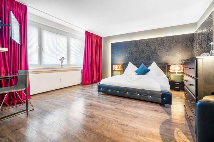 Ferienwohnung für 2 Personen, mit Whirlpool und Terrasse in Köln - 4