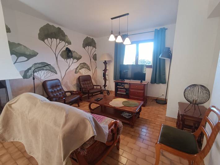Location de vacances pour 8 personnes, avec jardin ainsi que terrasse et piscine à Saint-Génis-des-Fontaines - 4