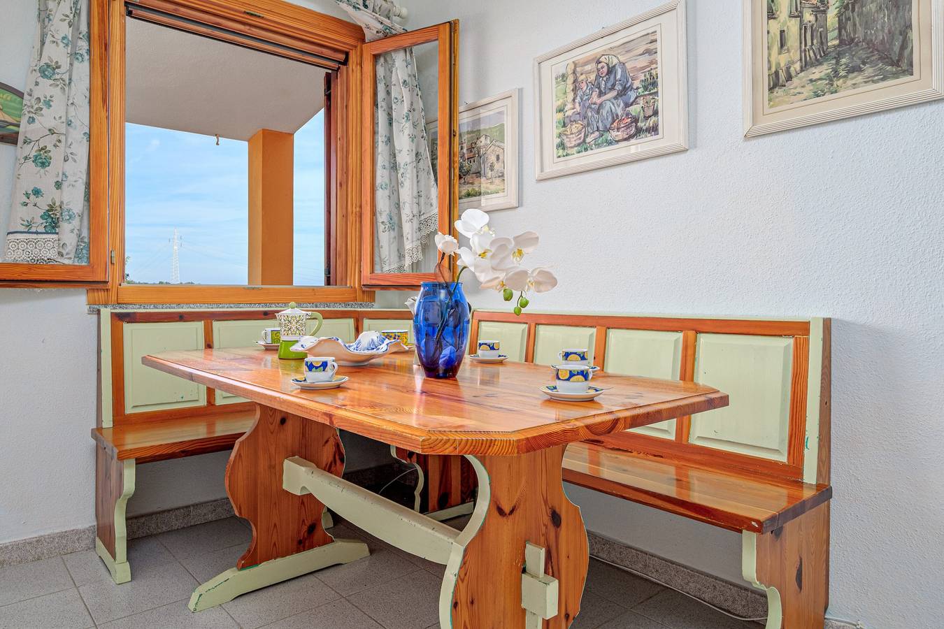 Ganze Wohnung, Apartment „Quadrilocale Le Colonne“ mit Meerblick, privater Terrasse & Klimaanlage in Li Mori, San Teodoro