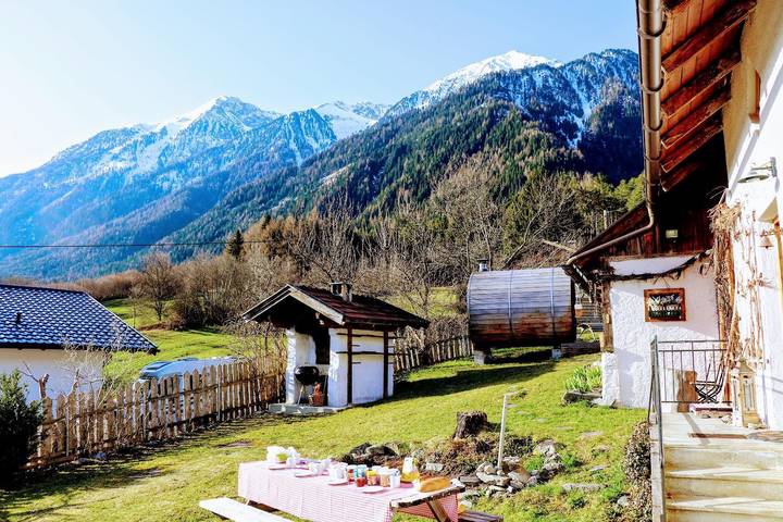 Ganze Ferienwohnung, Appartement  "Zirbenstube" in Sautens, Ötztal