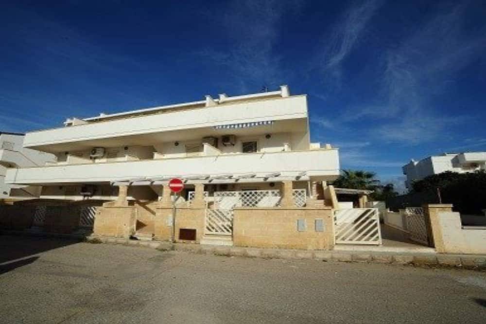 Studio Apartment for 2 People, Ground Floor in Lido Mania, Ugento