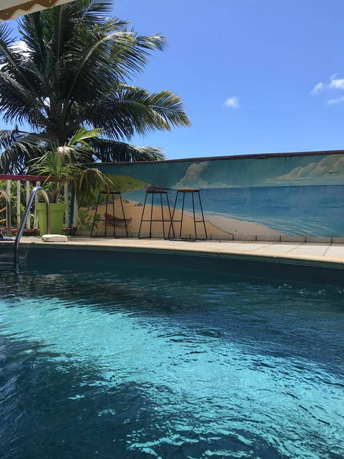 Location de vacances pour 4 personnes, avec piscine ainsi que jardin et jacuzzi à Terre-de-Bas - 3