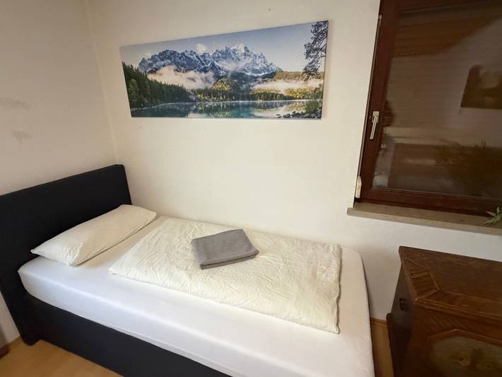 Ganze Ferienwohnung, 3 Zimmer/ Smartes Wohnen zwischen München & Alpen  (Og-L) in Penzberg, Pfaffenwinkel