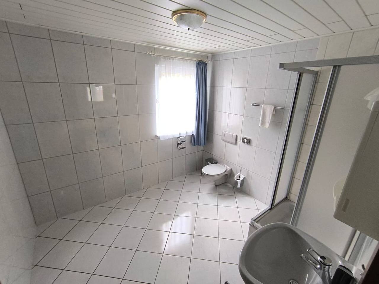 Komfortables und vielseitiges Zimmer–Perfekt für Erholung, Arbeit und Austausch in Züschen, Winterberg