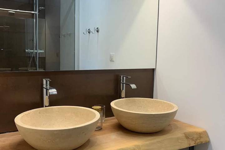 Stone house in the heart of the village with pool and garden, Provence charm in Fontvieille, Arles und Umgebung