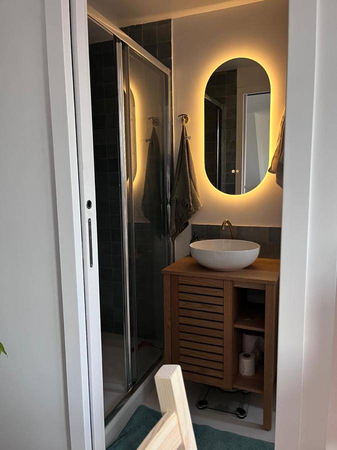 Appartement entier, One-Bedroom Apartment in Saint-Ouen-l'Aumône, Val-d'Oise