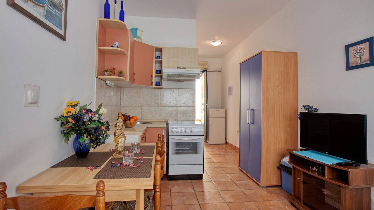 Ganzes Studio, Studio für 2 Personen (23 m²) in Vodice in Vodice, Šibenik-Knin