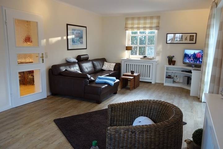 Ferienhaus für 10 Personen, mit Terrasse und Garten auf Föhr - 2