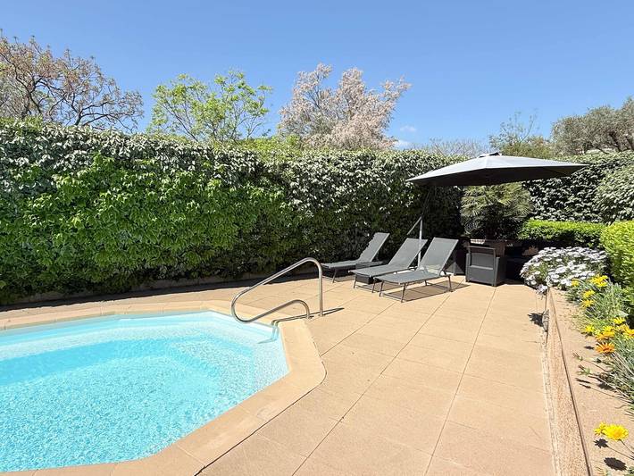 Location de vacances pour 11 personnes, avec jardin et piscine dans Plage de la Gaillarde - 2