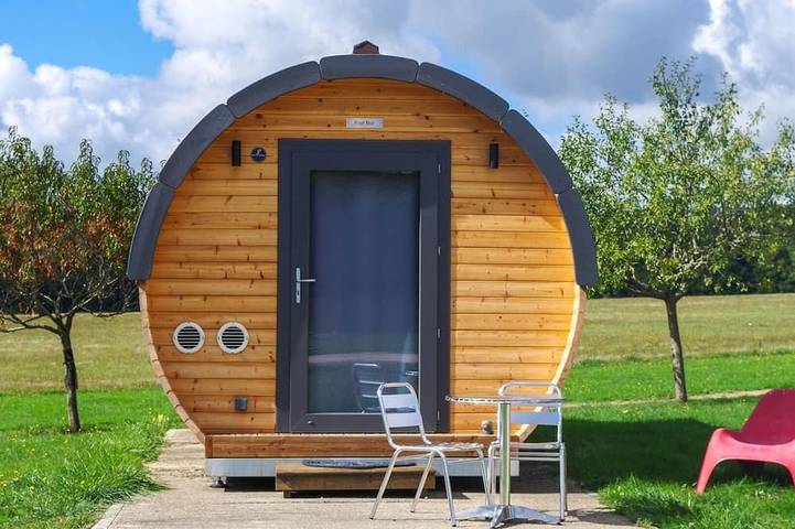 Gîte pour 4 personnes, avec jardin à Lugny - 4