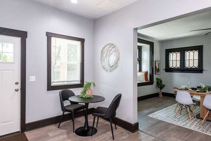 Vacation rental for 10 people, with balcony and yard in Dayton