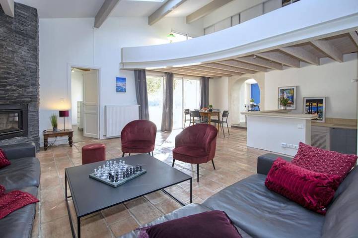 Location de vacances pour 12 personnes, avec jardin et terrasse à Roquevaire - 2