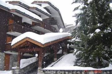 Chalet pour 5 personnes, avec piscine et balcon dans Valmorel