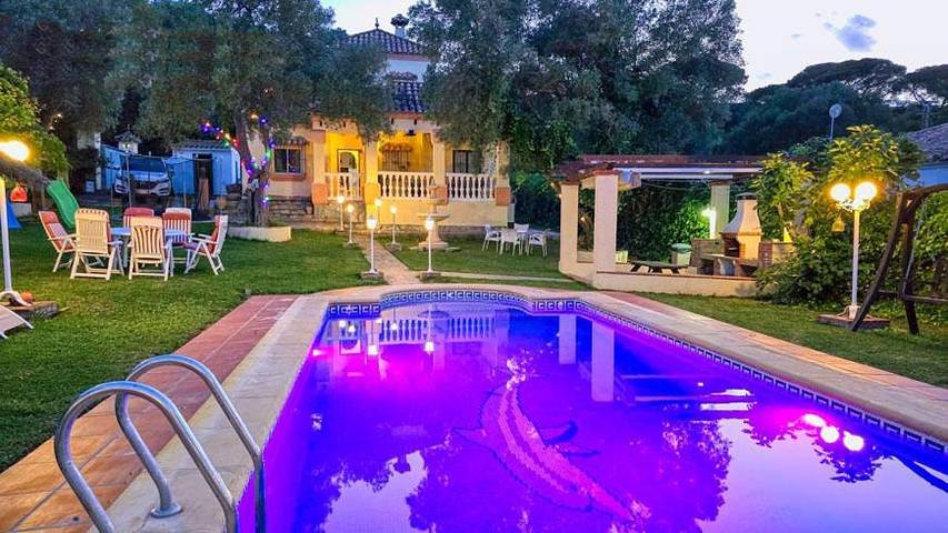 Villa voor 8 personen, with zwembad and uitzicht as well as tuin, met huisdier in Vejer de la Frontera