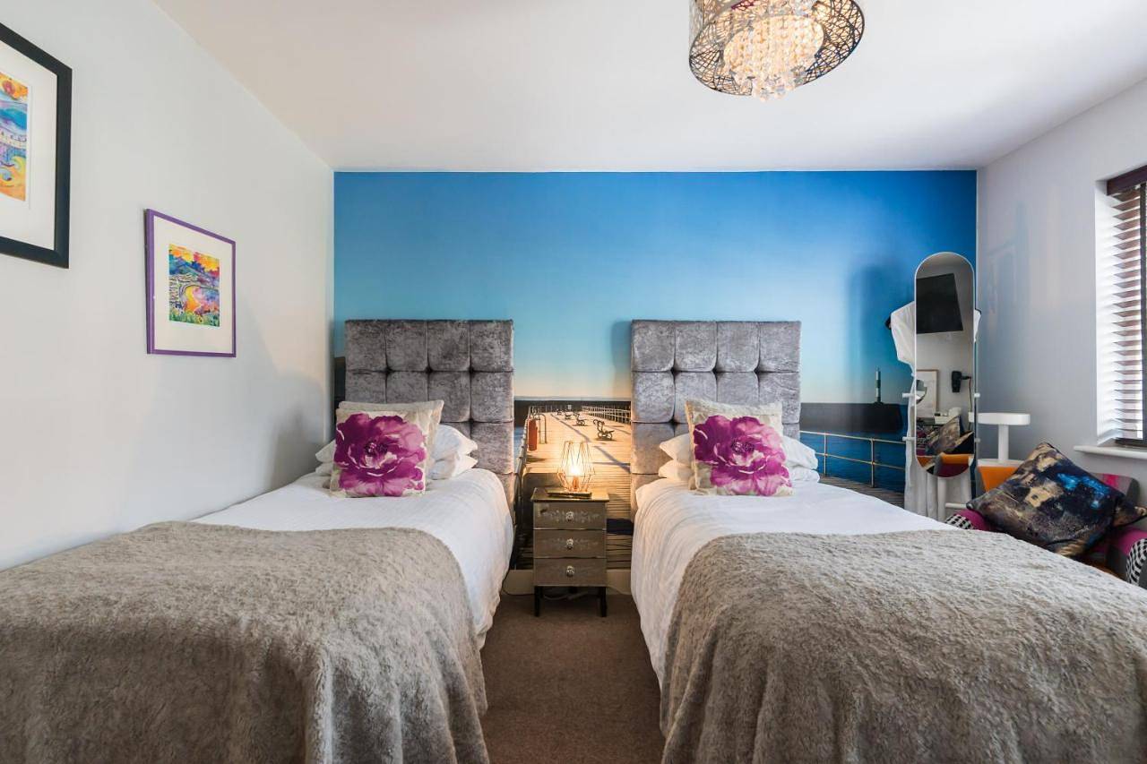 Twin Room with Shared Bathroom in Aberystwyth, Cardigan Bay