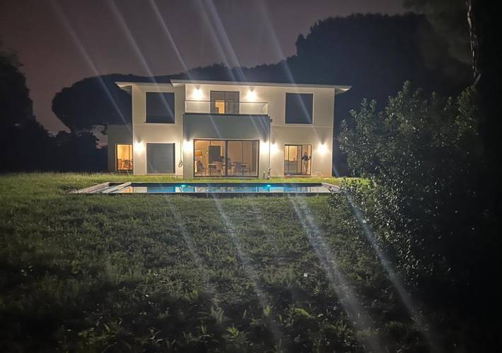 Location de vacances pour 8 personnes, avec piscine ainsi que jardin et vue à Cénac - 3