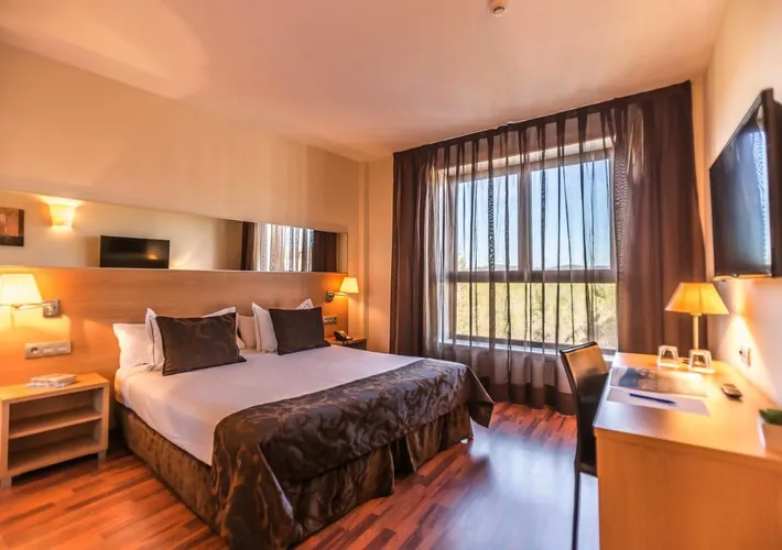 Hotel para 10 personas, con jardín - 1