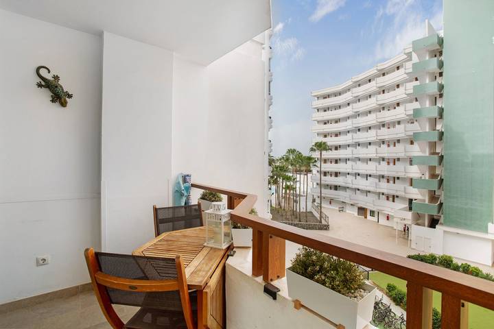 Ganze Wohnung, Ferienwohnung 'Komfortabel und gemütlich' mit Gemeinschaftspool, privater Terrasse und WLAN in Maspalomas, San Bartolomé de Tirajana