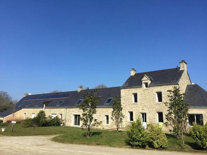 Location de vacances pour 10 personnes, avec sauna ainsi que piscine et jardin à Treffléan - 2