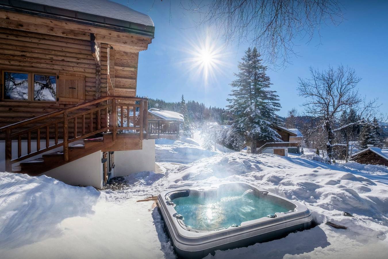 Les Gets ski chalet for 8 with hot tub, sauna and garden - Ovo Network in Les Gets, Les Portes du Soleil