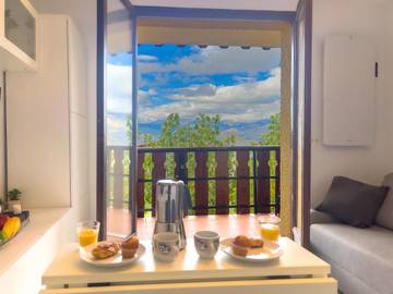 Gîte pour 3 personnes, avec jardin ainsi que vue et balcon à Sainte-Léocadie