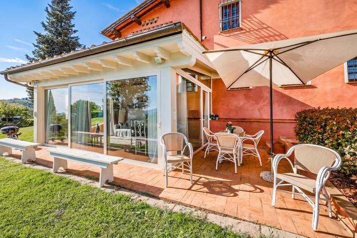 Location de vacances pour 5 personnes, avec terrasse et piscine à Capannori - 2