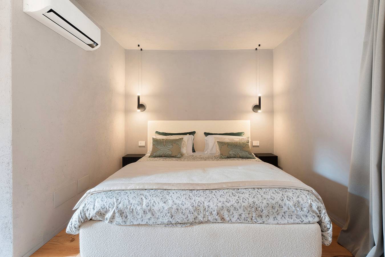Kamer 'Baloss' met Uitzicht op de Bergen, Wi-Fi en Airconditioning in Borgomanero, Provincie Novara