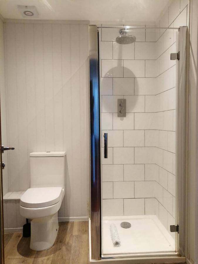 Double Room with Shower in Charmouth, Dorset
