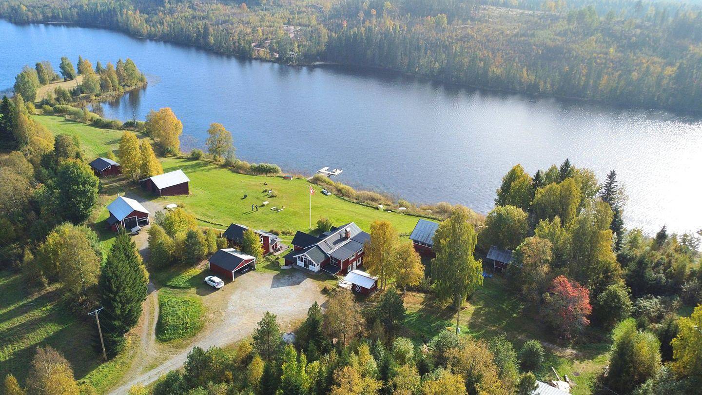 Ferienhaus Selina – Seeblick & Naturidylle bei Sundsvall in Västernorrland