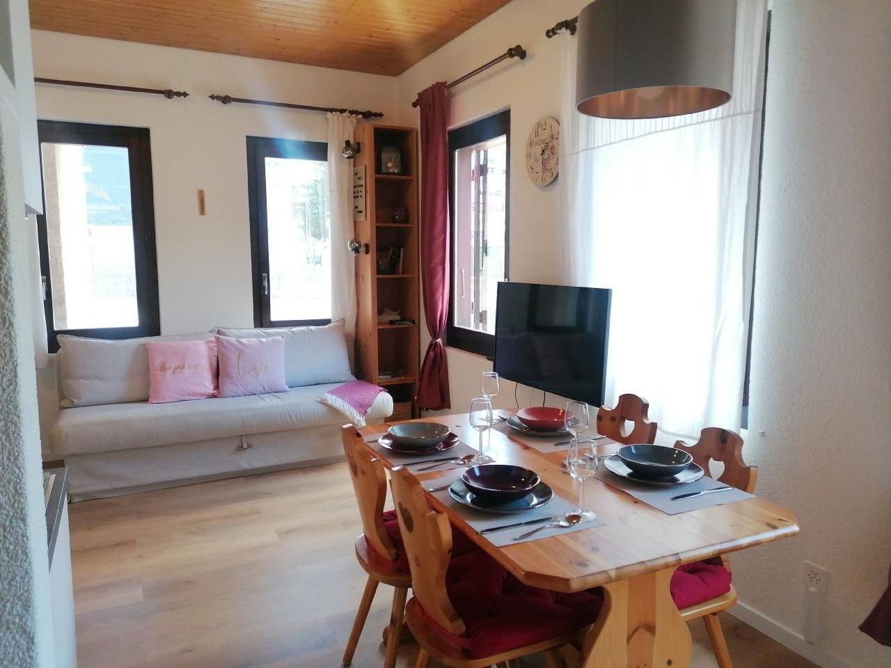 Entire apartment, Ein-Zimmer-Wohnung 'Claudia' in San Bernardino im Zentrum in San Bernardino (Grisons), Mesocco