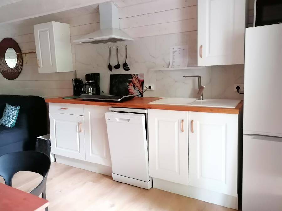 Camping Verbela Village - Chalet 3 persons - 32m² - 2 bedrooms in Noves, Arles region