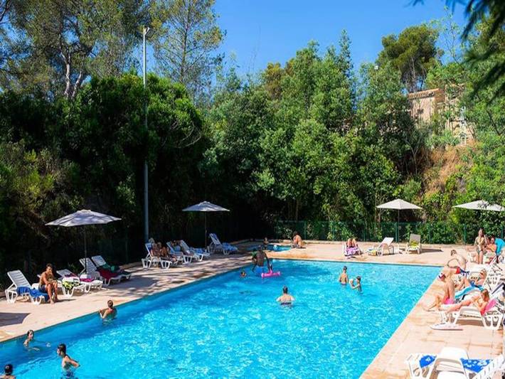 Gîte pour 5 personnes, avec piscine et sauna, adapté aux familles dans Boulouris - 2