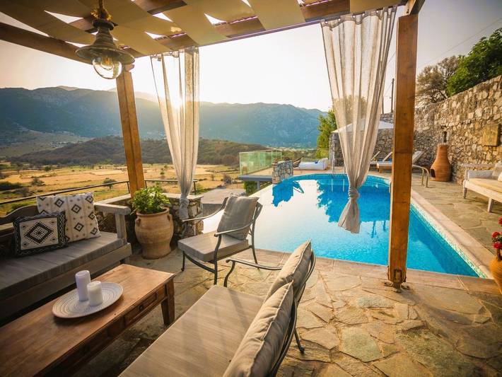 Ferienhaus für 15 Personen, mit Balkon und Terrasse sowie Garten und Pool in Chania und Umgebung