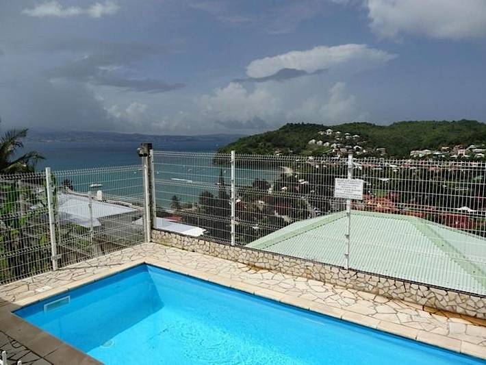 Parc de vacances pour 2 personnes, avec vue ainsi que jardin et piscine en Martinique - 3