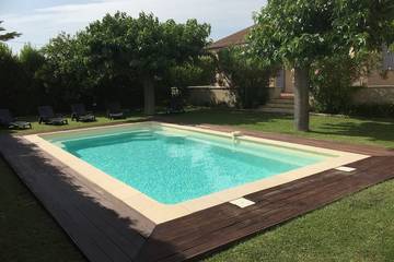 Location de vacances pour 7 personnes, avec jardin et terrasse à Taillades