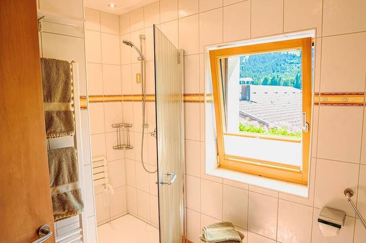 Ferienwohnung für 4 Personen, mit Balkon in Schattwald - 3