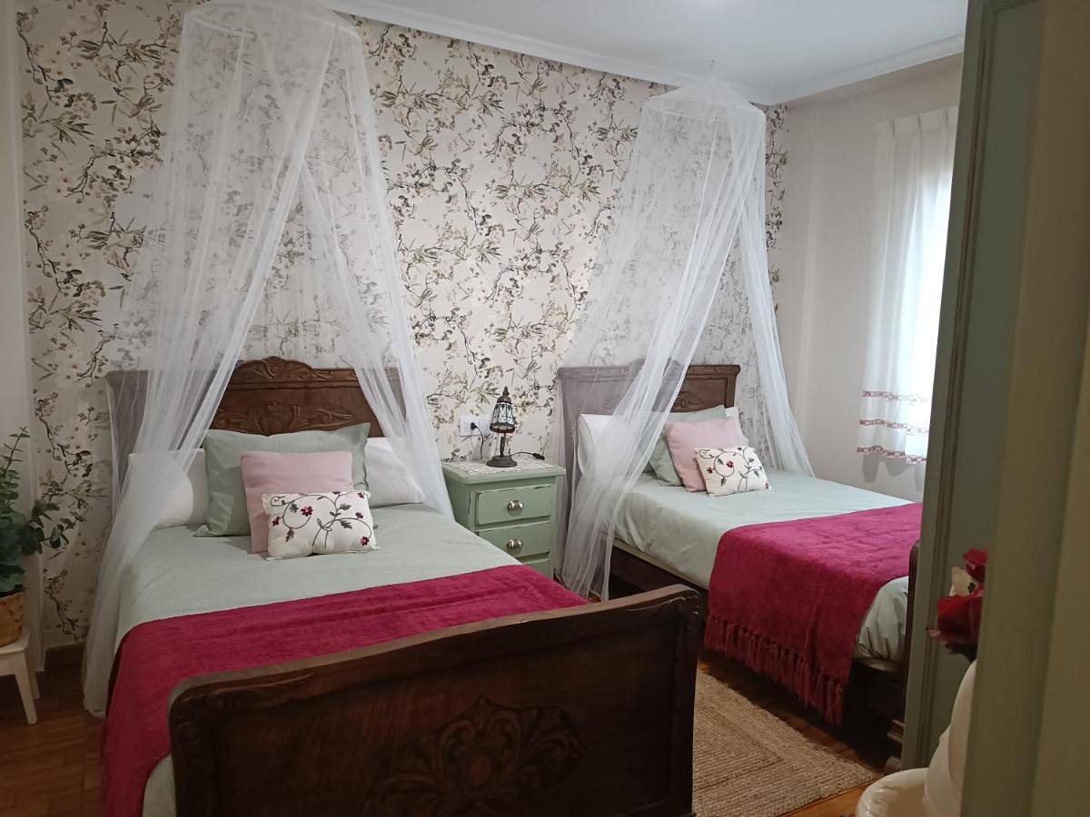 Apartamento entero, Two-Bedroom Apartment in Distrito Centro (Gijón), Gijón