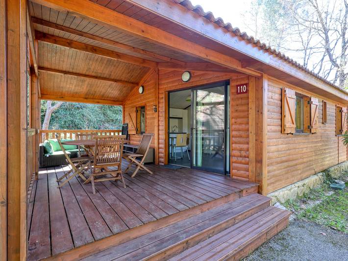 Chalet pour 5 personnes, avec balcon et piscine, animaux acceptés