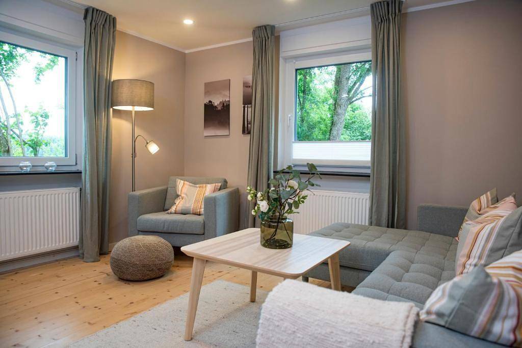 Ganze Ferienwohnung, Moderne Wohnung im Grünen mit privatem Garten in Donaueschingen, Mittlerer Schwarzwald