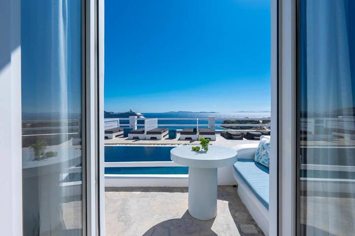 Appart’hôtel pour 4 personnes, avec Balcon et Terrasse ainsi que Jardin et Piscine