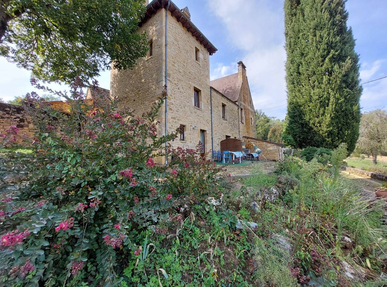 Gîte Les Fleurs de la Feuillade 1, proche de Sarlat in Carsac-Aillac, Périgord Noir